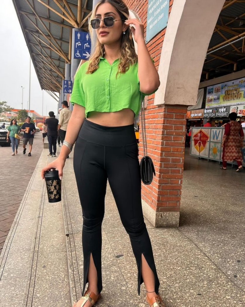 Slaying the casual game💚
Take a look at actress Shivangi Verma’s these new pictures 👀
.
.
.
.
#shivangiverma #slayingthecasualgame #instagram
#instagood #instalike #talkingbling