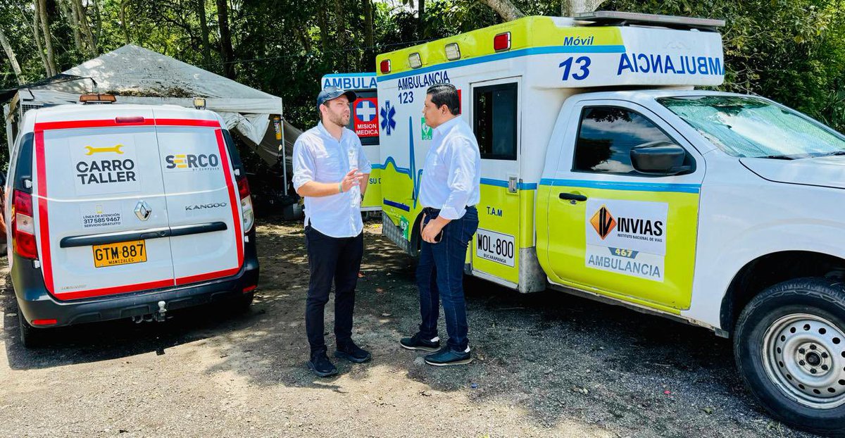 ViasdeLaCigarra's tweet photo. #EnTerritorio 🏞️| El equipo técnico de @Findeter junto con el Gerente de Transporte y Movilidad de la entidad, recorrió algunos tramos donde se adelantan obras de #VíasdeLaCigarra. Durante la visita 👷‍♂️se hizo un recorrido donde se construirá el par vial Puente Tierra - El Cero.🛣️ https://t.co/24LRh4Qoio