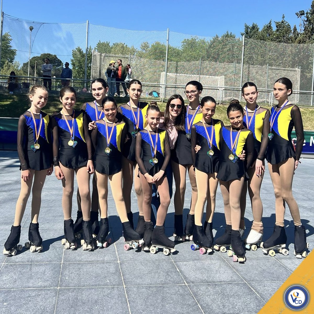 CDVallmont's tweet photo. ¡NOTICIAS del CLUB de PATINAJE! 

El Fin de Semana tuvimos 2️⃣ Trofeos: 

- Iniciación de la Federación Madrileña de Patinaje de niveles 2 y 4.
- ⁠Club de Campo Villa de Madrid.

Nuestras 🛼 lograron numerosas 🥇🥈🥉

ENHORABUENA, patinadoras y entrenadoras, GRAN TRABAJO 👏🏽

💛💙 https://t.co/ifezMtydWX