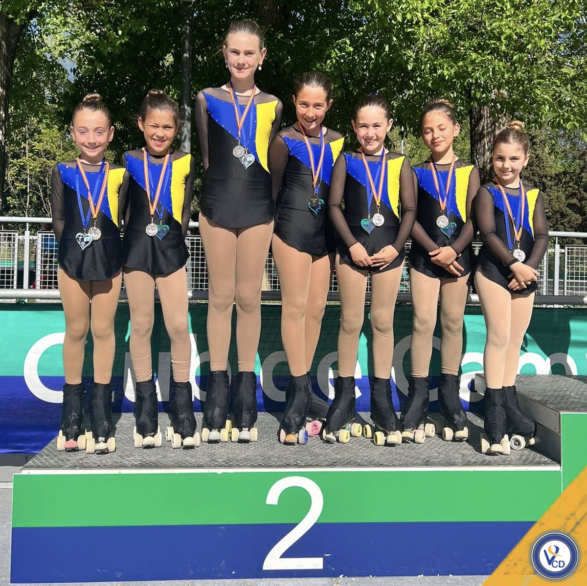 CDVallmont's tweet photo. ¡NOTICIAS del CLUB de PATINAJE! 

El Fin de Semana tuvimos 2️⃣ Trofeos: 

- Iniciación de la Federación Madrileña de Patinaje de niveles 2 y 4.
- ⁠Club de Campo Villa de Madrid.

Nuestras 🛼 lograron numerosas 🥇🥈🥉

ENHORABUENA, patinadoras y entrenadoras, GRAN TRABAJO 👏🏽

💛💙 https://t.co/ifezMtydWX