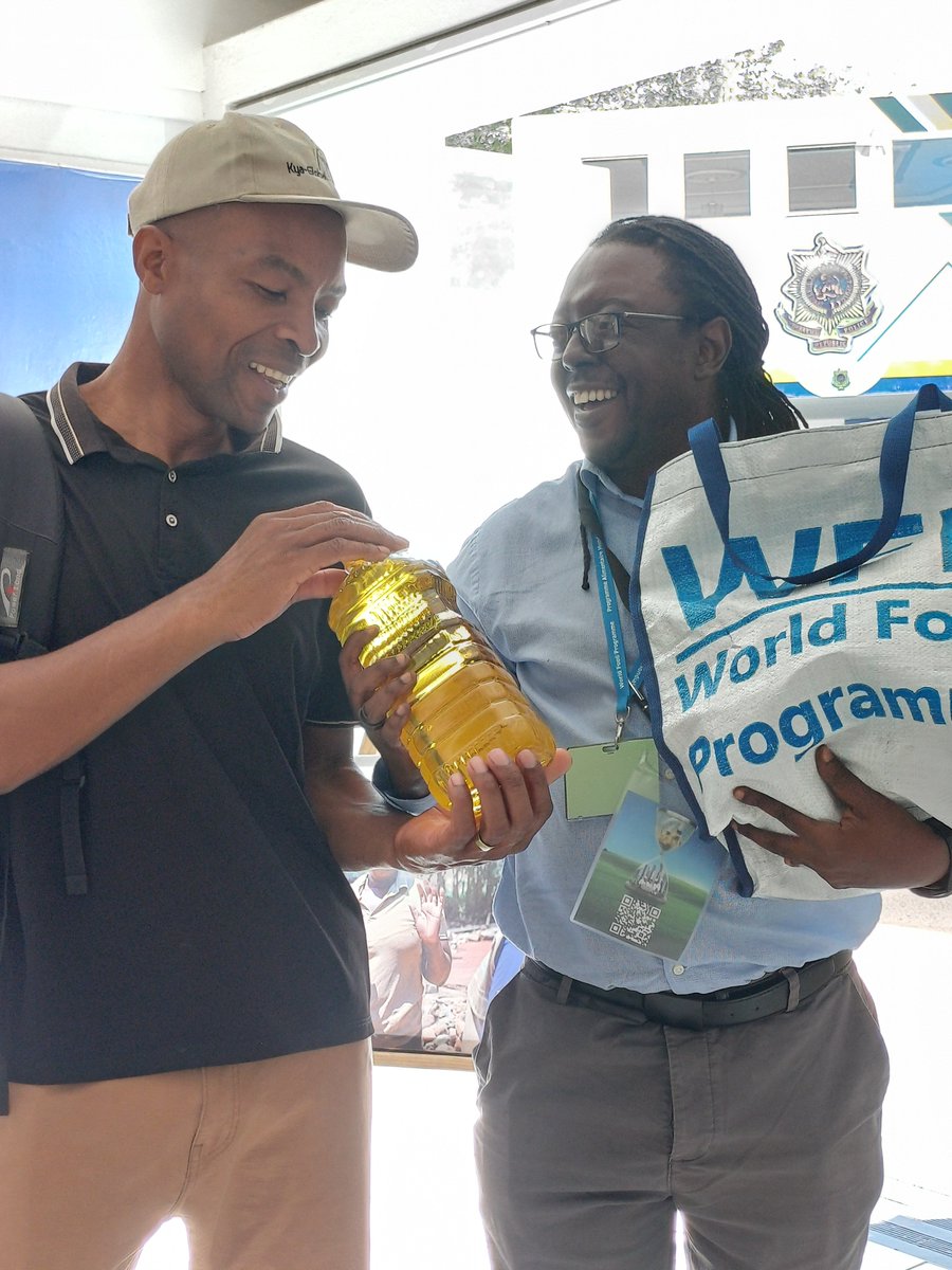 Christine Mendes, Deputy Country Director for @WFP_Zimbabwe, interacted with and answered questions on a variety of issues, including food assistance, resilience building, and others from visitors to the @UNZimbabwe stand @ZITF1 #ZITF2024 @SDGoals