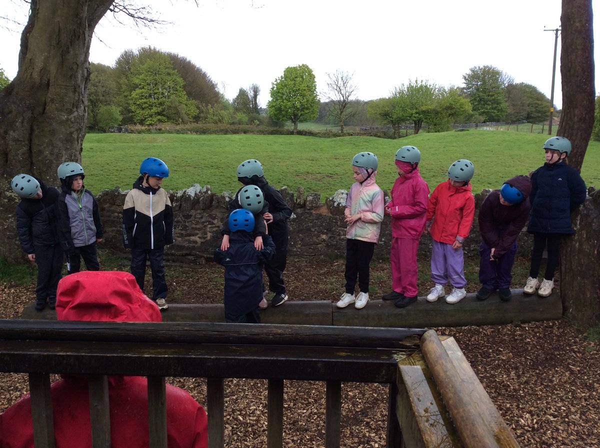 CastleCarySch's tweet photo. Mrs Smith’s group have had a very busy day with archery and low ropes this morning and then Mendip Adventure with Mrs Lukins’ group this afternoon. Followed by a very delicious snack!!! Chocolate Brownie’s, yum! https://t.co/ng9uDcTkaZ