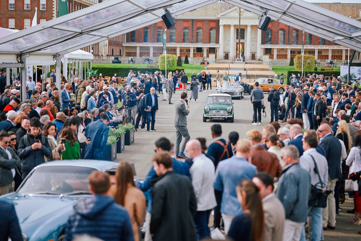 Can you believe it's been one week since the VIP Opening Day of Salon Privé London?! Take a look at some of our photos from the day... --------------------------------------- Salon Privé Blenheim 🗓️ : 28th Aug – 31st Aug 2024 📍: Blenheim Palace 🎟️ : bit.ly/49SmDNF