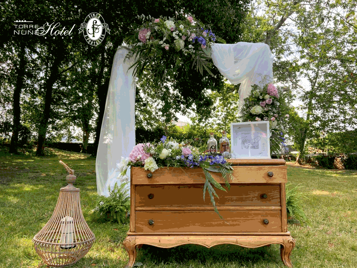 HotelTdN's tweet photo. Celebrar un evento al aire libre en nuestra 𝗖𝗮𝗿𝗯𝗮𝗹𝗹𝗲𝗶𝗿𝗮 es una experiencia muy especial 🥰 

Y en esta época donde todo florece y se llena de color, aún más 🌳🌸 ¿Nos acompañas?

#HotelTorreDeNuñez #HotelTDN #Carballeira #primavera #Hotel #evento https://t.co/GSimtX6iH4