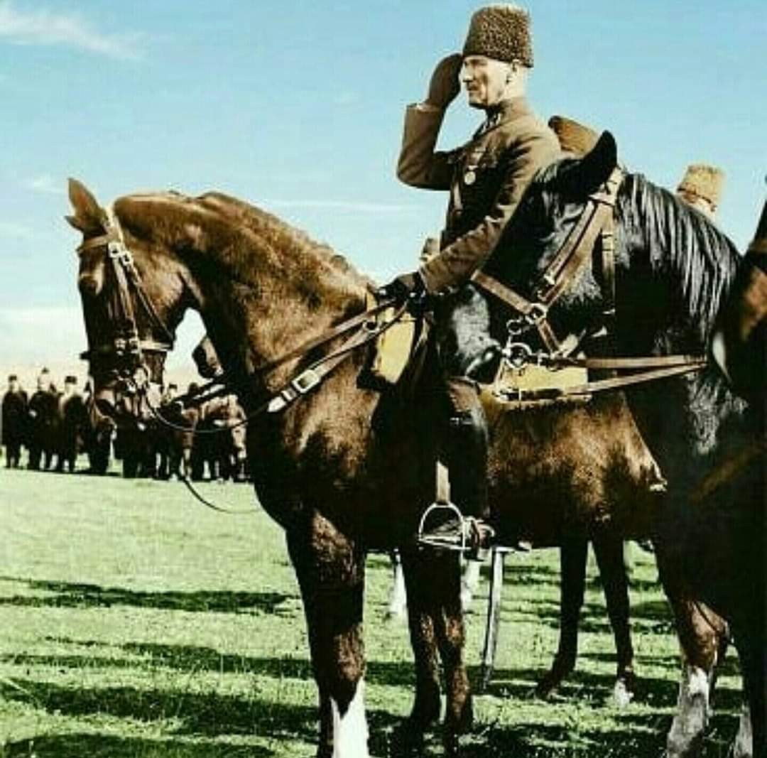 Cengiz Han, Moğolların gizli tarihinde şöyle der: 'Noyan'lığın (subay) baş şartı, cesur olmak ve askerine bunu ispat etmektir. Edemezsen, asker senin için ölmez..!!!' Mustafa Kemal ATATÜRK 🇹🇷