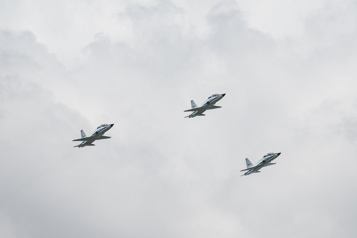 Great to see NASA astronauts arriving to Kennedy Space Center in T-38s for launches to space 🚀