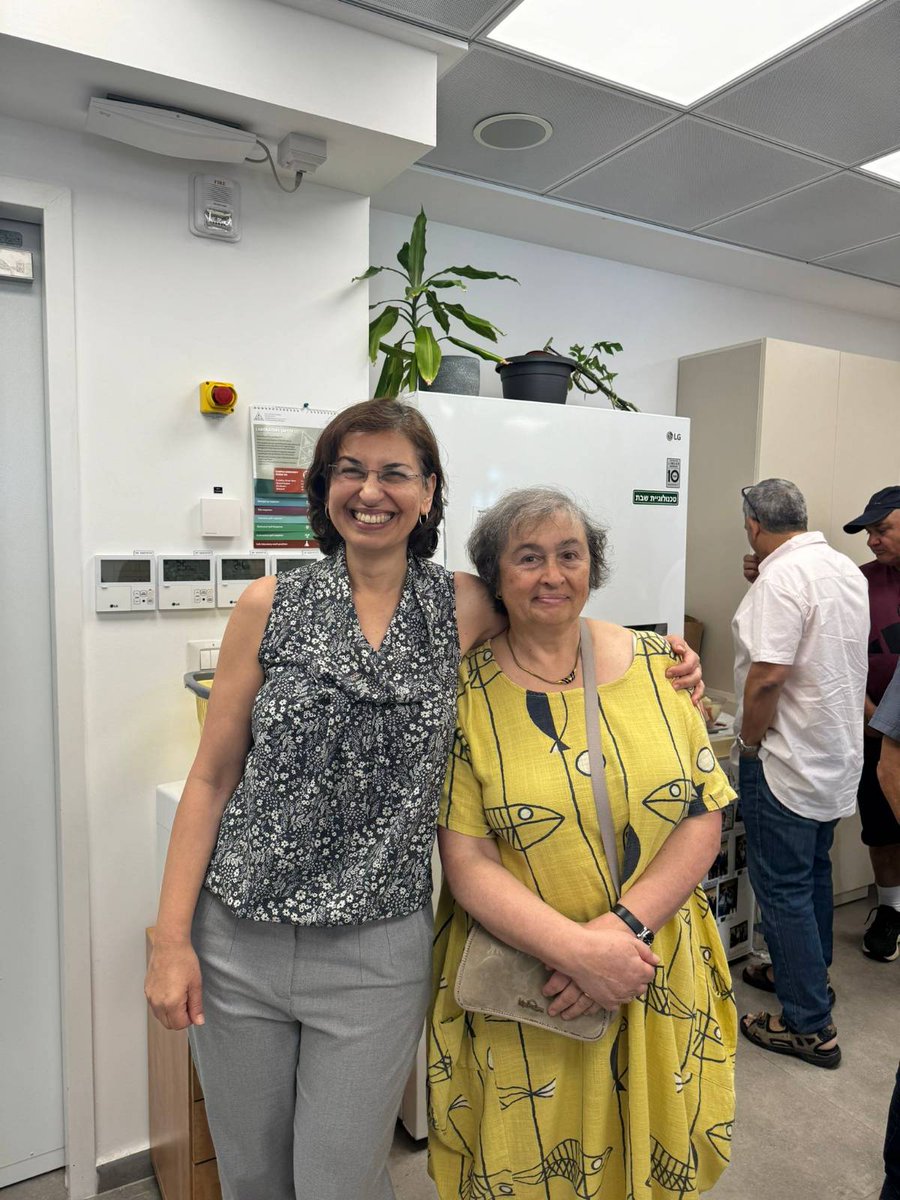 Great idea by my lab members to organize a 'parents day', to show and tell their families about research at @HUJIAgri @HebrewU. Here with my own mom