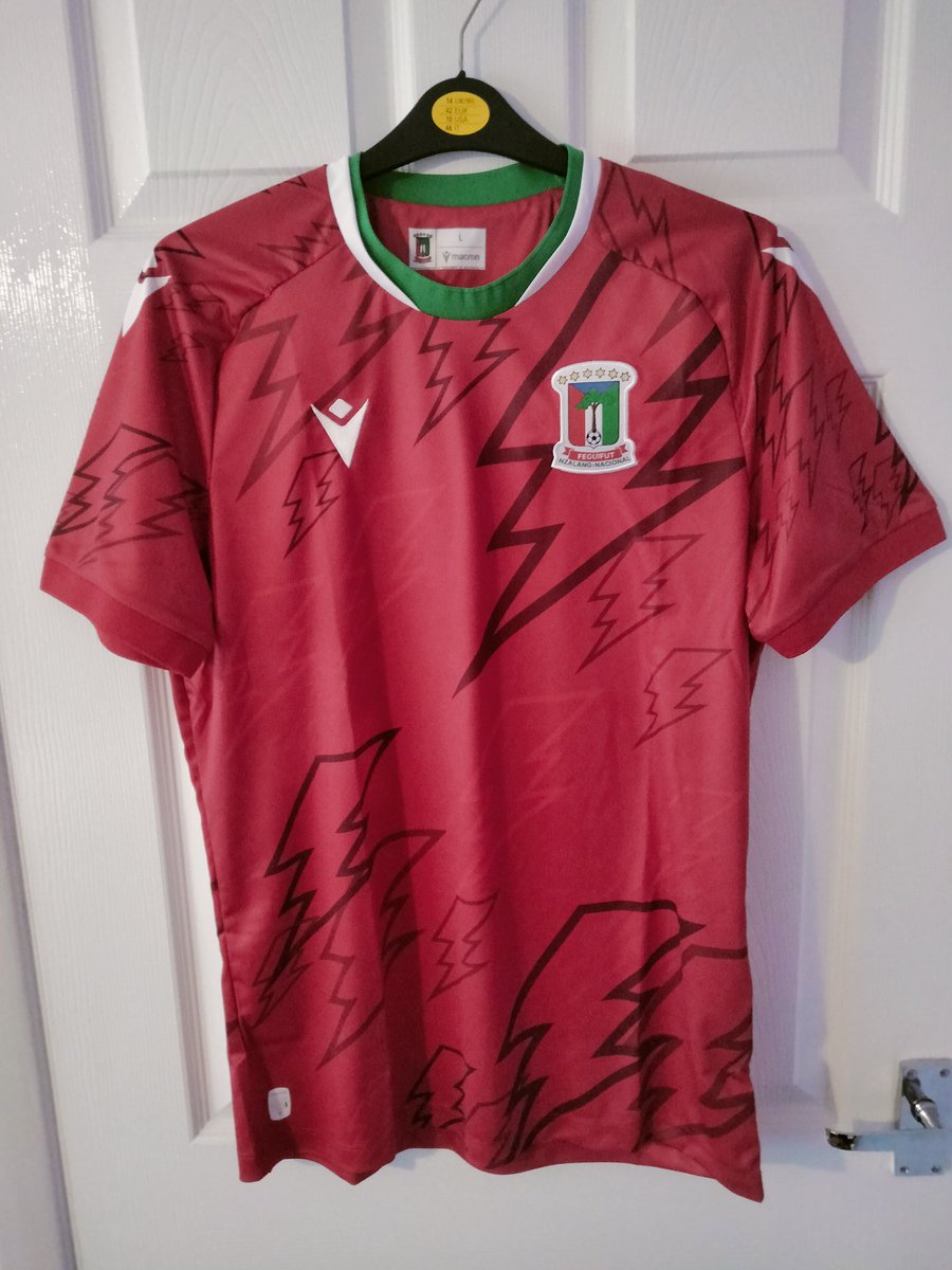 Nice new Equatorial Guinea shirt, (AFCON 2024 version), which arrived today.