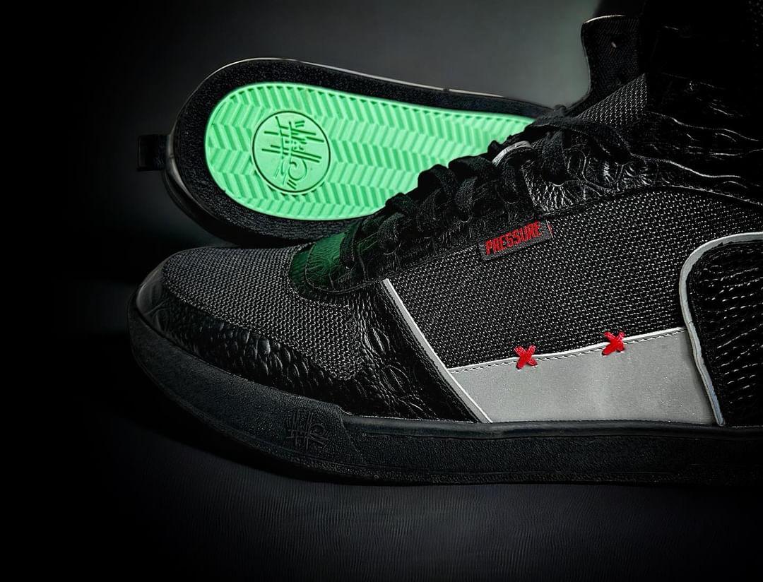 swerveconfident's tweet image. This past Sat, i made history winning the @aew championship while also debuting my Promenade high top silhouette in my own special “pressure” makeup “co-designed with my brother in arms @FlashGarments. Upper consists of faux croc and gator panels with tactical ballistic mesh, 3m…