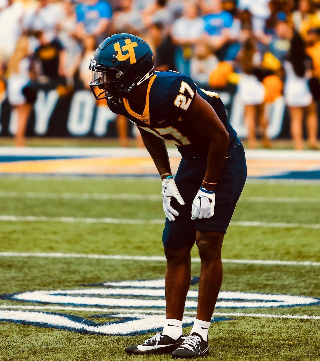 Wow ! I’m extremely blessed to receive my first offer from the University of Toledo 🚀 ! @Andrew_Ivins @Perroni247 @adamgorney @ChadSimmons_ @MohrRecruiting @JeremyO_Johnson @RivalsFriedman @JohnGarcia_Jr @ToledoFB @GoTolRockets @CoachTyBrooks @ccrusadersfball @kerrymcdowell