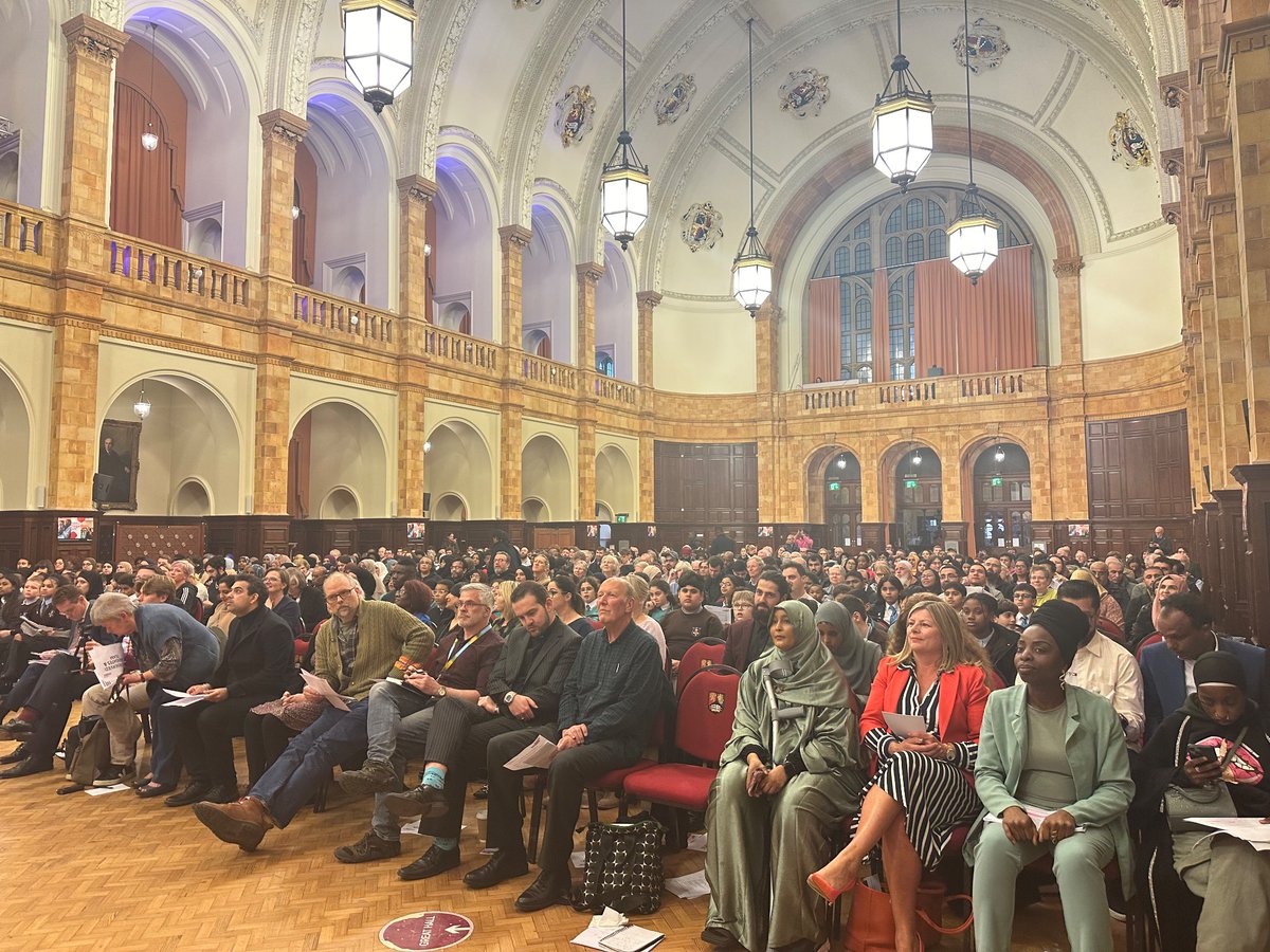 Last head to head of the West Midlands mayoral and PCC campaigns tonight courtesy of the brilliant @CitizensUK @bhamcitizens - what a wonderful turnout in @unibirmingham Great Hall - follow thread for highlights @andy4wm @RichParkerLab @SimonFosterPCC Tom Byrne