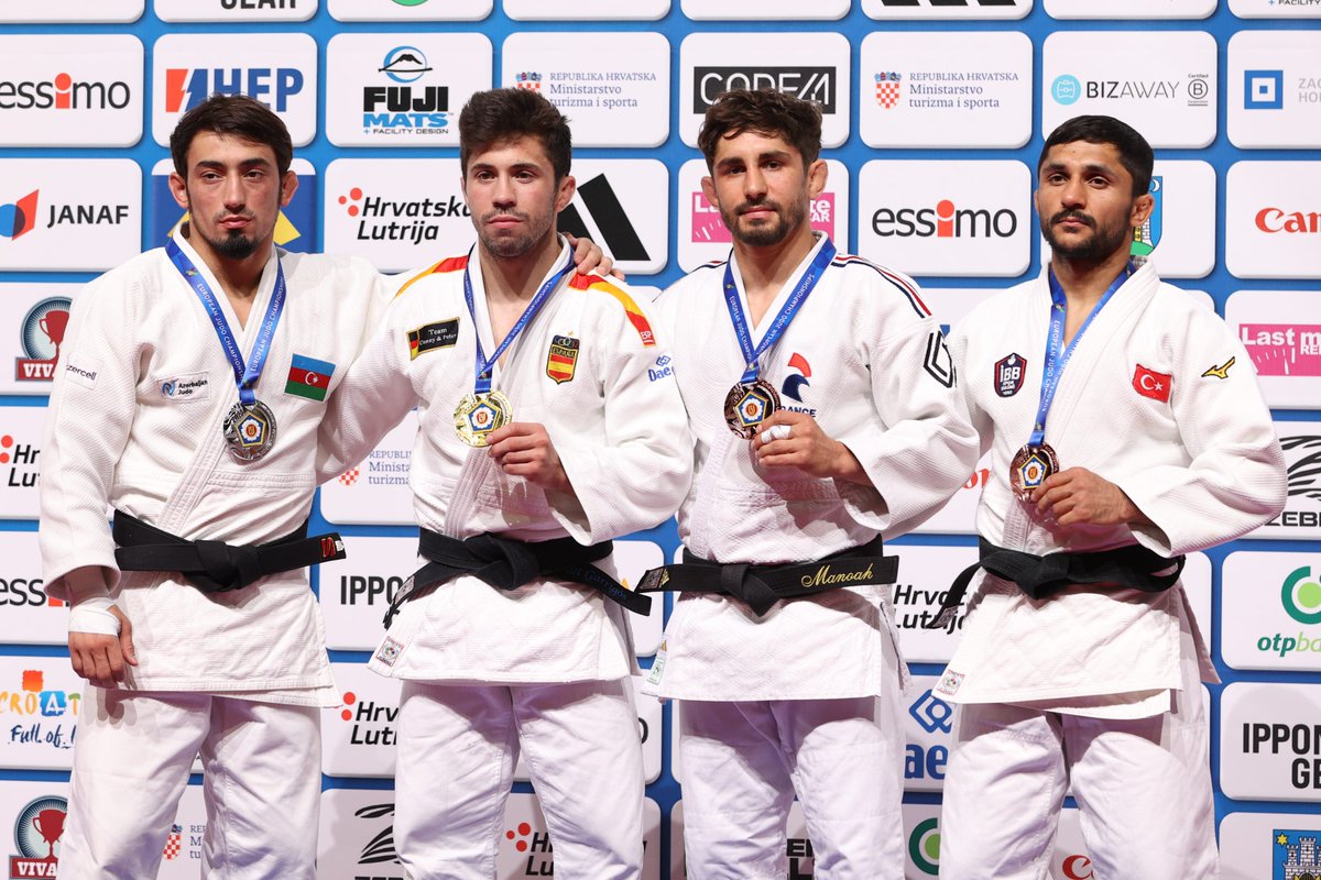 Deux Français sur le podium ✌️🇫🇷 Pour cette première journée de championnats d'Europe, Blandine Pont (🥈) et Cédric Revol (🥉) finissent médaillés ! 😎💪 Rendez-vous demain pour la deuxième journée ! 🔜 📸 France Judo/P.Rabouin #JudoZagreb #GoLesBleus #FierdEtreJudoka