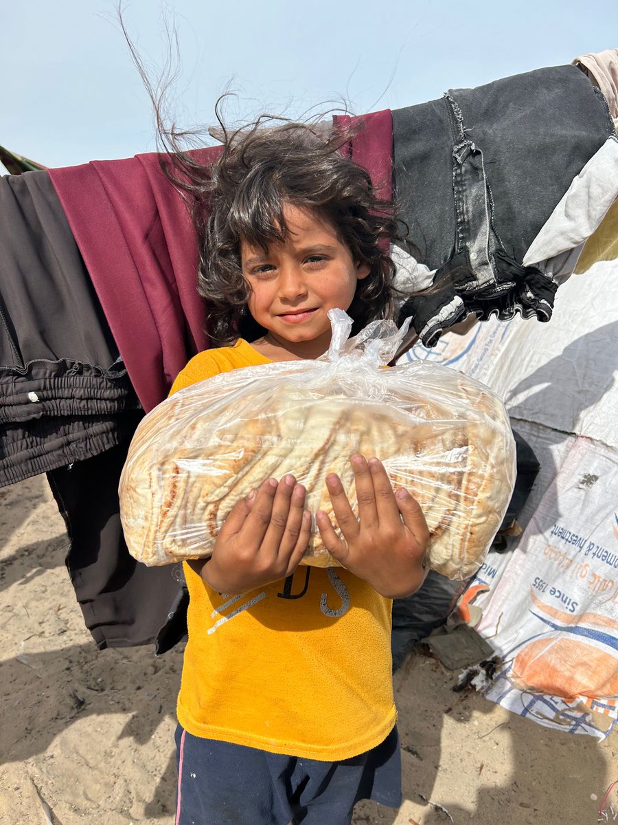 We delivered bread to 100 displaced families in Gaza.

Follow <a href="/CareForGaza/">Care For Gaza</a> and help us continue.