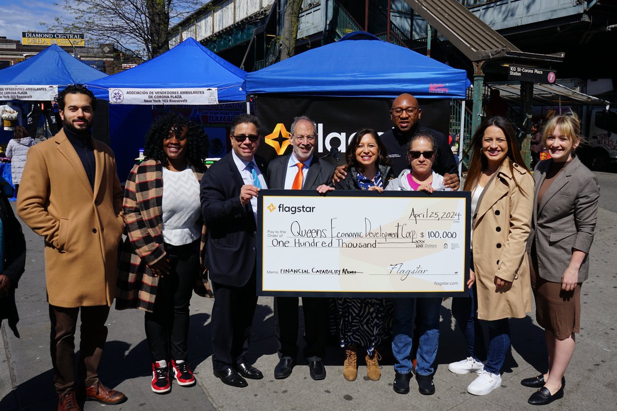 Another day, another victory for Corona Plaza! Thank you to @flagstar Bank for your $100,000 grant to @QueensEDC, which will pay for on-site, Spanish-language digital literacy classes here at the plaza to help our vendors grow their businesses. The work continues.