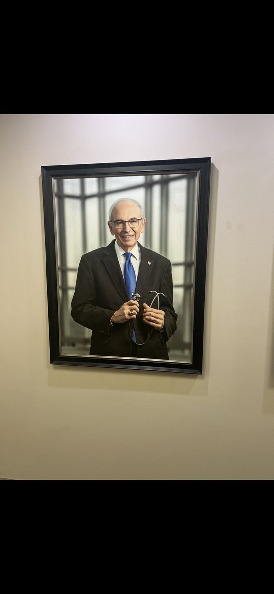 @RowanVirtuaSOM nice to see former Dean Thomas Cavalieri, DO, honored on SOM’s hall/wall of fame! This renowned osteopathic geriatrician leader at @acgme, @NBOME, @AACOMmunities, @acoi_org , @AOAforDOs , @njosteopathic has been a role model for all of us for 4 decades! TU, Tom!