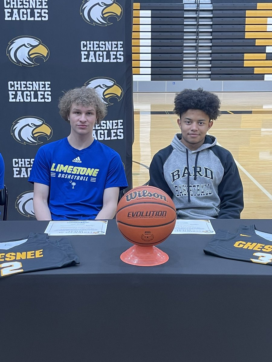 Signing day for these two young men! We are so proud of you and cannot wait to watch you at the next level. The best is yet to come! 

Noah Mvula - Bard College
Brady Poole - Limestone University 

🦅💪🏼