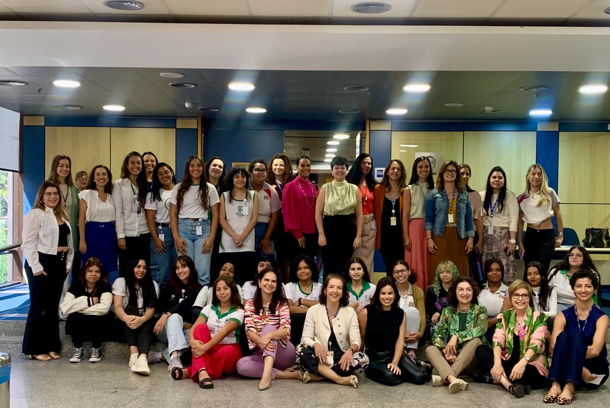 🌟 Celebrating a day filled with inspiration at @Anatelgovbr 's #GirlsInICT event! 🎉 Our #FutureLeaders were empowered and inspired by mentorship sessions that ignited their passion for technology. 💡 #AnatelInspires