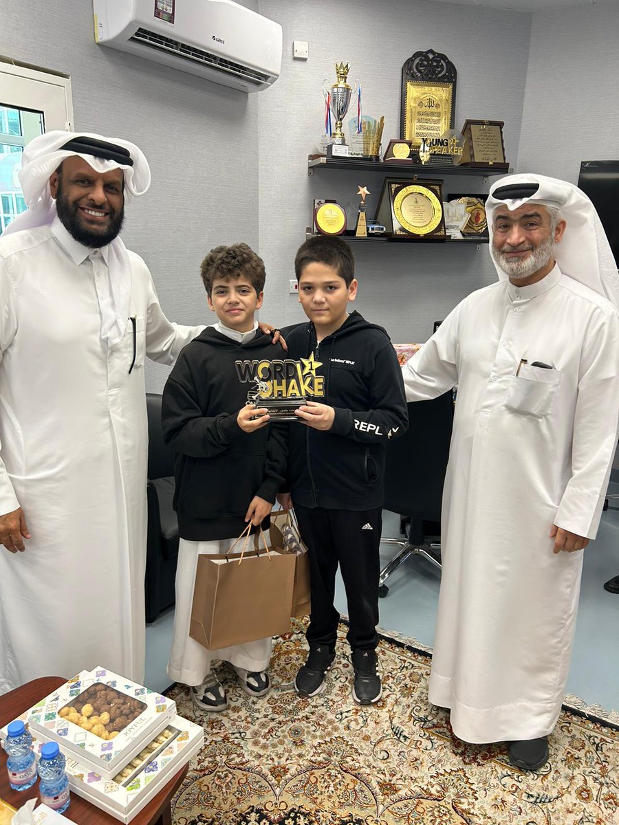ummalqorapsb's tweet photo. *قسم اللغة الإنجليزية*
حقق طلاب أم القرى المركز الثاني في مسابقة الوورد شيي��( word shake) على مستوى مدارس قطر الإبتدائية بإشراف وزارة التربية والتعليم والتي عقدت في مدرسة أحمد منصور الإبتدائية 
اليوم الأربعاء ٢٤-٤-٢٠٢٤ https://t.co/ehvt8zv30H