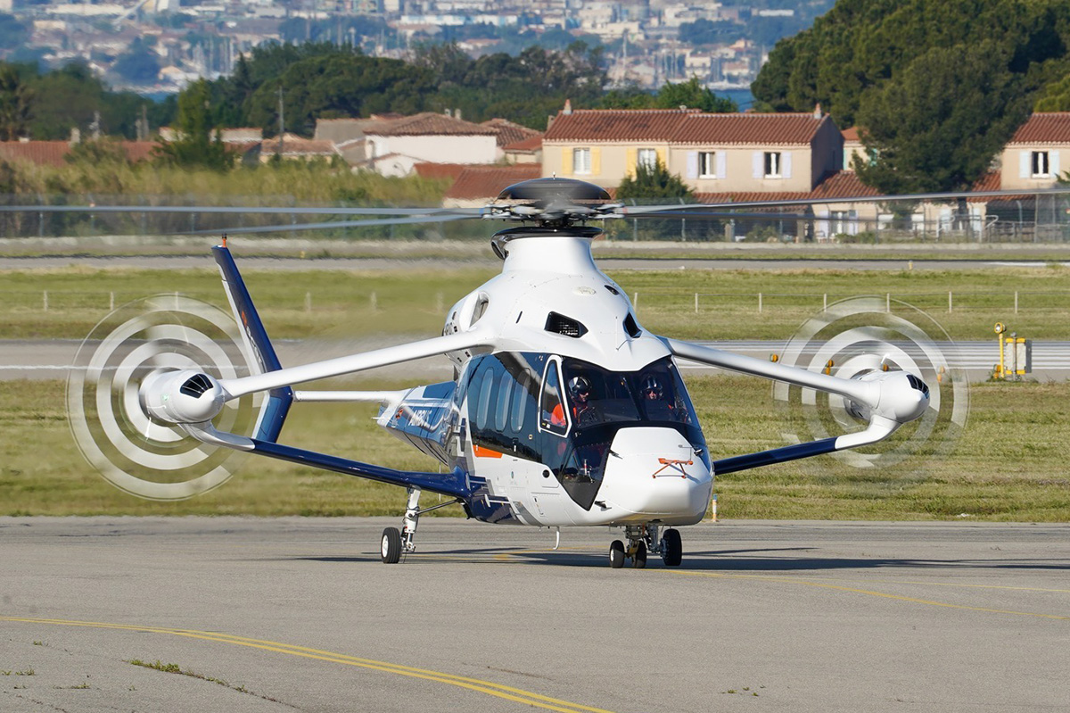 Having written on the various steps in its development, its very cool to see @AirbusHeli's #RACER @clean_aviation technology demonstrator finally getting air underneath its wheels in Marseille today. Another step in pursuing European high-speed rotorcraft flight. Pics: Airbus