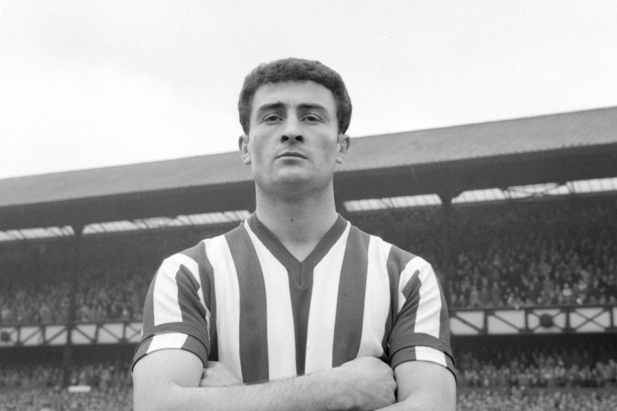 Very sad to hear about the death of my childhood footballing hero, Charlie Hurley. He was a phenomenal player for Sunderland and the Republic of Ireland, so much so that he was voted 'Player Of The Century' for the Black Cats. A fitting accolade for a truly great player.