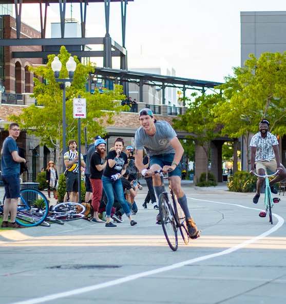 🌟🚴‍♀️ Get your gears in motion and join the race for glory! SLUG Cat is back—who will be crowned the fastest cyclist in town? 🏅🚴‍♂️

Sign up for the challenge right here and let the competition begin! form.jotform.com/slugmagazine/s…

Thank you to our sponsors: @9thand9thbookandmusic
