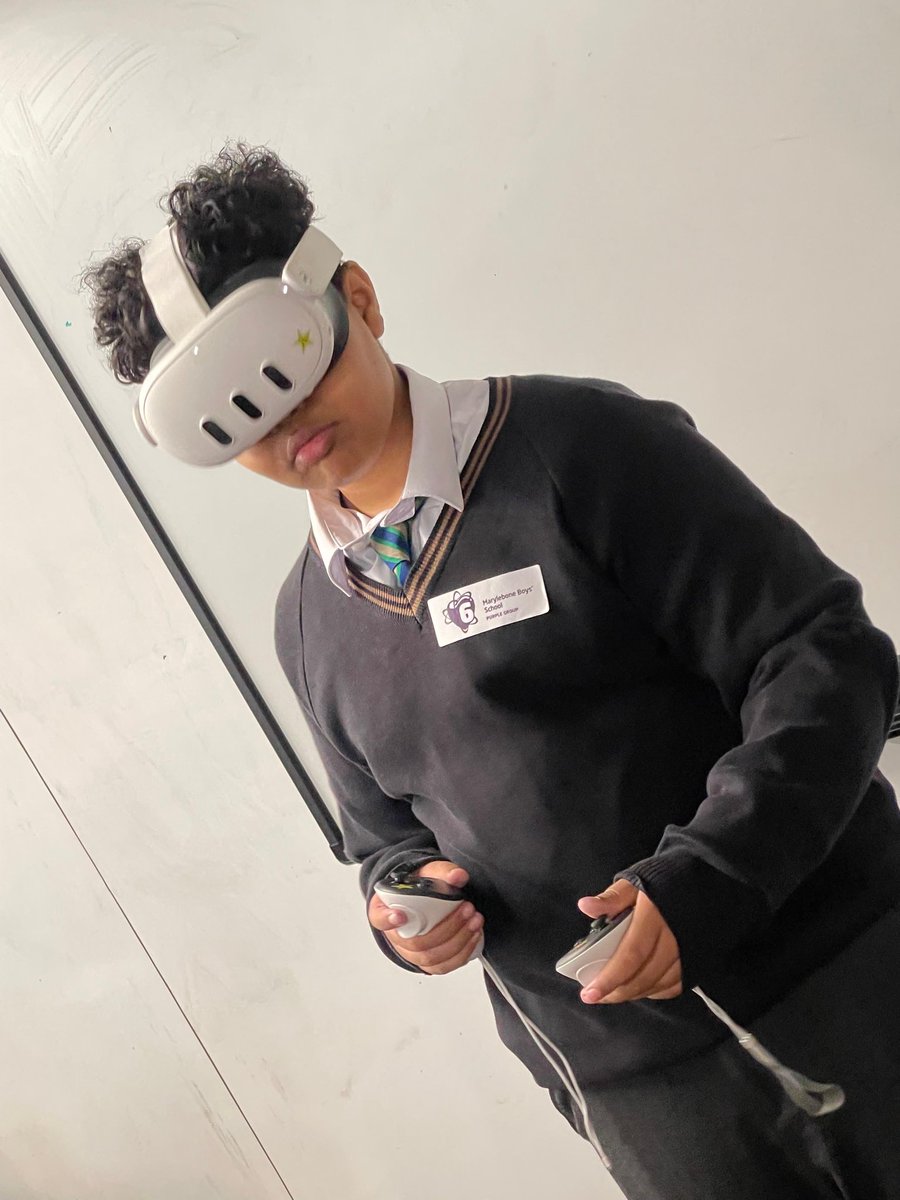 science4u_info's tweet photo. Great participation @MaryleboneBoys #science4u @LifeSciWestmin @UniWestminster
😎 https://t.co/0r0vsYqP0B