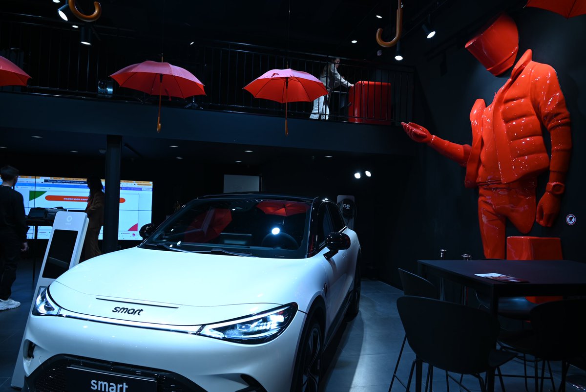 🌟 Depuis hier, l’IA générative n’a “presque” plus de secret pour nos FCE Nice !

Continuons à apprendre et à nous adapter aux nouvelles technologies qui révolutionnent la façon dont nous communiquons dans le monde professionnel !
#FCENice #CommunicationDigitale #IAGénérative