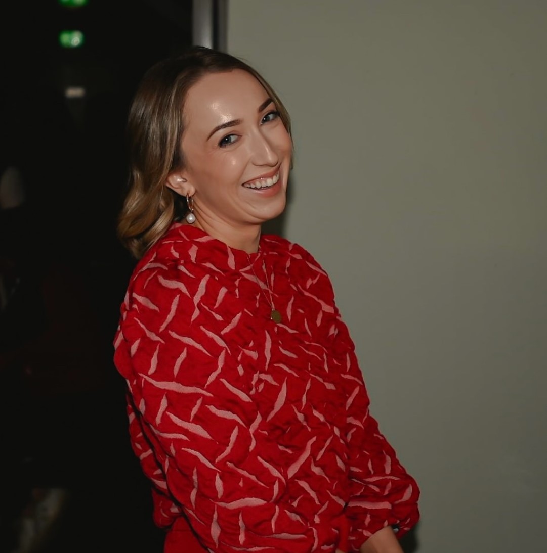 bbcgaeilge's tweet image. Ar Blas le @CaoimheChats - Turas Úr @ProinOC  ar Shliabh gCuillinn, ceol nua áitiúil le Caoimhe Ní Chonaill, agus léirmheas ar albam @taylorswift13 le @kathryn_mullan.

19:30 @bbcsounds, @bbcradioulster @bbcradiofoyle

#gaeilge #ceol