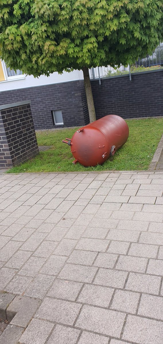 Das idt mein ex-Boiler. Wir haben sehr viel in dieser Woche ohne warmes Wasser gelernt. Vor allen Dingen Dankbarkeit für warmes Wasser