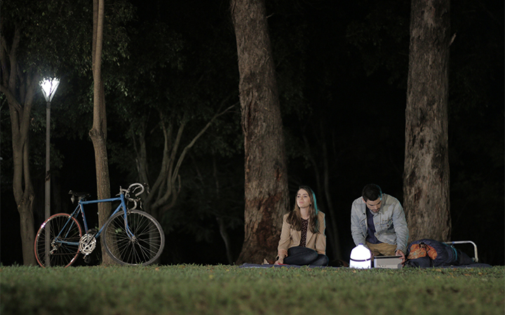 'Mundos cósmicos' (2023), de Sergio Tovar Velarde, continúa en cartelera de #CinesUNAM. No te pierdas esta película sobre el amor, los sueños rotos, y la dificultad de abrazar la adultez. 📍Cinematógrafo del Chopo filmoteca.unam.mx/exhibiciones/m…