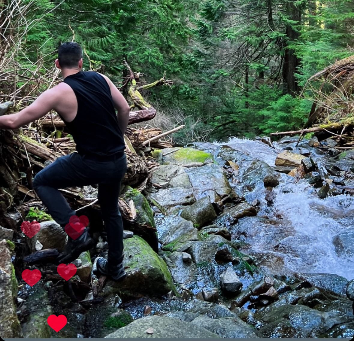 drinkins's tweet photo. Hey @owalalife my water bottle took a tumble down the waterfall and the lid was destroyed! Can y’all help me get a replacement lid? https://t.co/1TxS2UpW9w