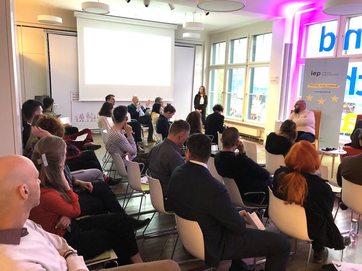 🎉Today we are celebrating the #RESILIO report in Berlin At the evening panel debate IEP director Prof Dr @FundaTekin17 & RESILIO researchers Dr @MariaSkora & @york_albrecht discuss the future of #RuleOfLaw after EP elections 📍Projektzentrum @MercatorDE 👉tinyurl.com/2xaf8zj5