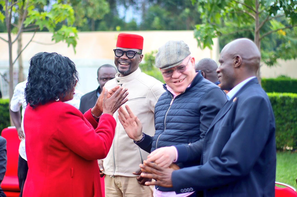 DidmusWaBarasa's tweet photo. Commiserated with our Governor Ken Lusaka for the untimely demise of his dear late brother Noah Sikhila.

 Fare thee well, brother.

My sincerest condolences to the family and friends during this difficult time of grief.

#DidmusBarasaGov27 https://t.co/WQc5iT57dl