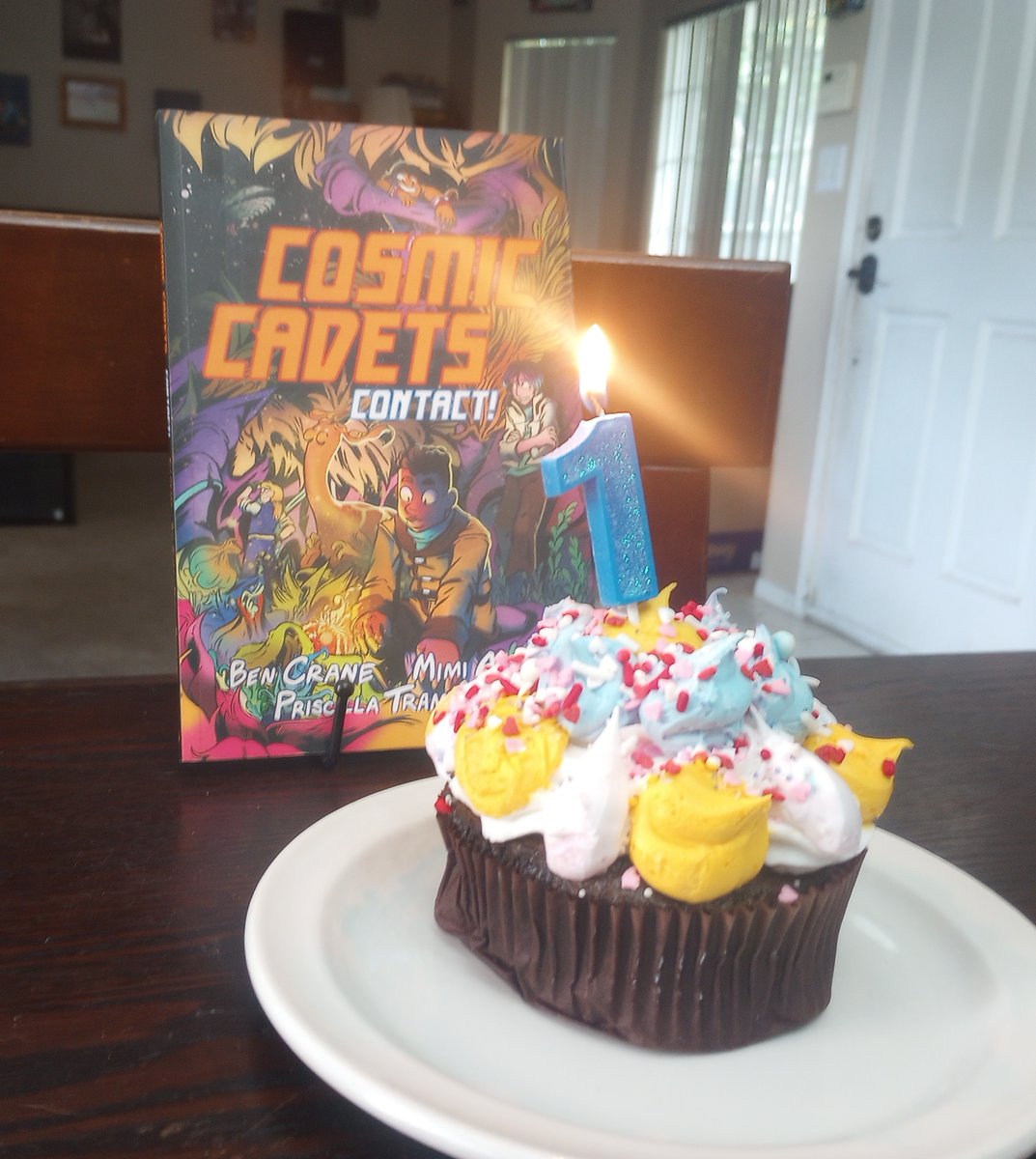 Happy Birthday to some very special #CosmicCadets! I can't believe it's been a year since we sent these kids out to the stars. Thank you to everyone who has helped make their voyage such a success! #Comics #Kidslit #bookbirthday
@MimiLAlves @Pr1ps @topshelfcomix @IDWPublishing