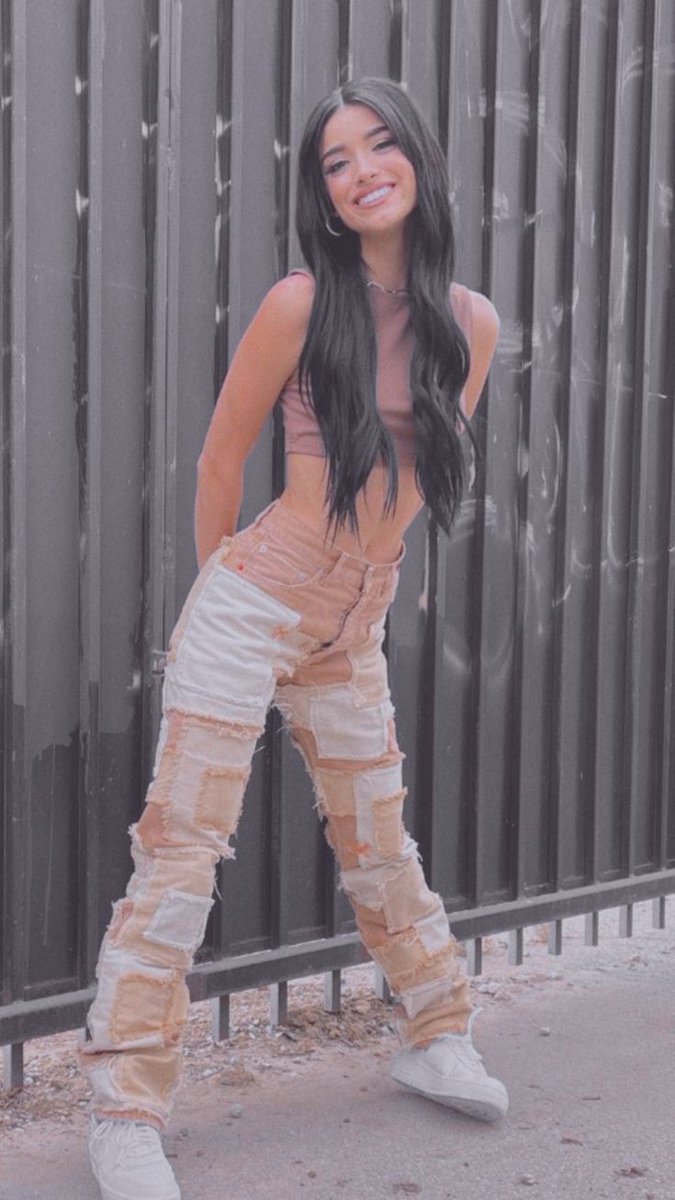 Feeling pretty ✨️ (I'm a dude btw 😇)