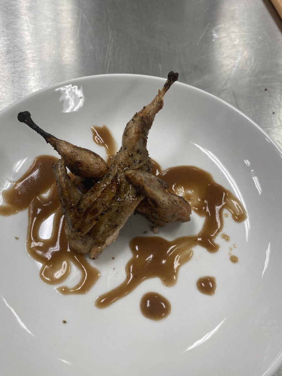 gabbyskitchennn's tweet photo. The quail. https://t.co/MlC32GozLU