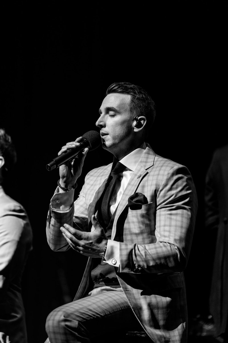GENTRImusic's tweet photo. Some black and white #moments 🖤

Comment your favorite lyric you have heard from the Hymns II album! https://t.co/R7bK1K6uJi