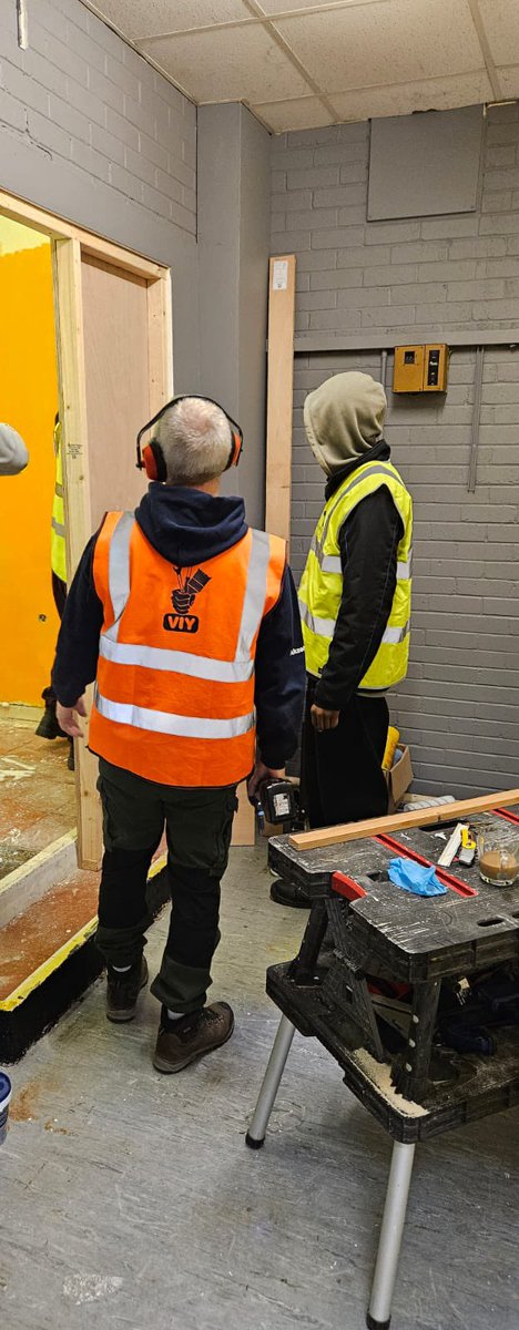 Brilliant to share our latest project in #Cardiff today, developing a multi-media studio with our partners @Barclaycard @duluxuk Completed by local young people @YouthCardiff, @YMCAEng_Wales & the local @DWPgovuk, all gaining @cityandguilds 🛠️ 📍Gabalfa Youth & Community Centre