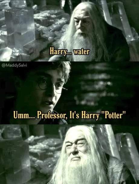 Always so snarky!

#harrypotter #hogwarts #Dumbledore #hogwartsapod #HogwartsLegacy #wizardingworld #memes #podcast #podcasting