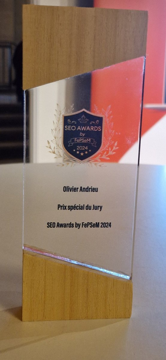 Quand tu reçois un prix spécial du jury de la part de la communauté de ton ancien métier pour tes 30 ans de boulot dans le domaine, eh bien.... Ça fait plaisir 🤠🥰🥰🥰 Merci au jury 💖💖💖💖