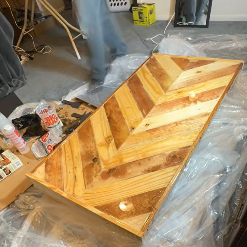 amazinggoop's tweet photo. Pallet coffee table finished using Famowood Glaze Coat Resin
https://t.co/rOoFQ71vnu
#diy #famowoodglazecoat #pallets #palletproject #palletcoffeetable #glazecoat #Famowood #wood #woodworking #epoxyresin #resin #clearfinish #finish #upcycle #reuse https://t.co/FqhAMOLUTn