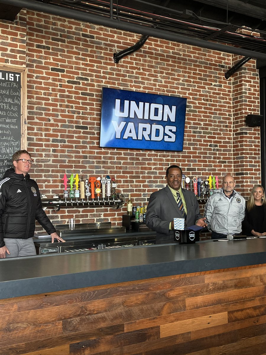 Enjoying some of the announcers 🎤👏 

“Eliminating red tape and rolling out red carpets for businesses to come to Chester.” - Mayor Stefan Roots of Chester @SeRoots  #PhillyProud #PhiladelphiaUnion #Soccer