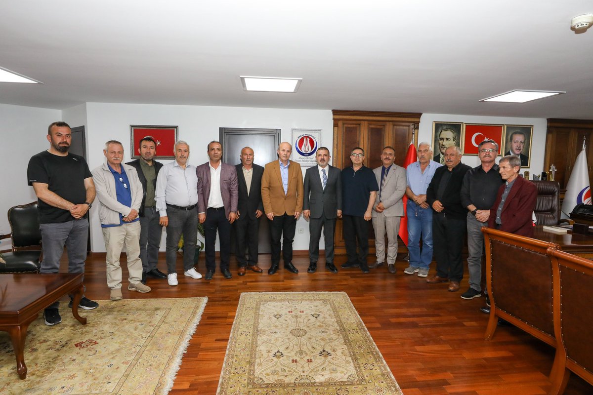 Hayırlı olsun ve başarı temennilerini iletmeye gelen Sincan’daki Ayaş Bayatlılar Derneği Başkanı Sn. Sedat Algül ve Yönetimine nazik ziyaretleri için teşekkür ediyorum.