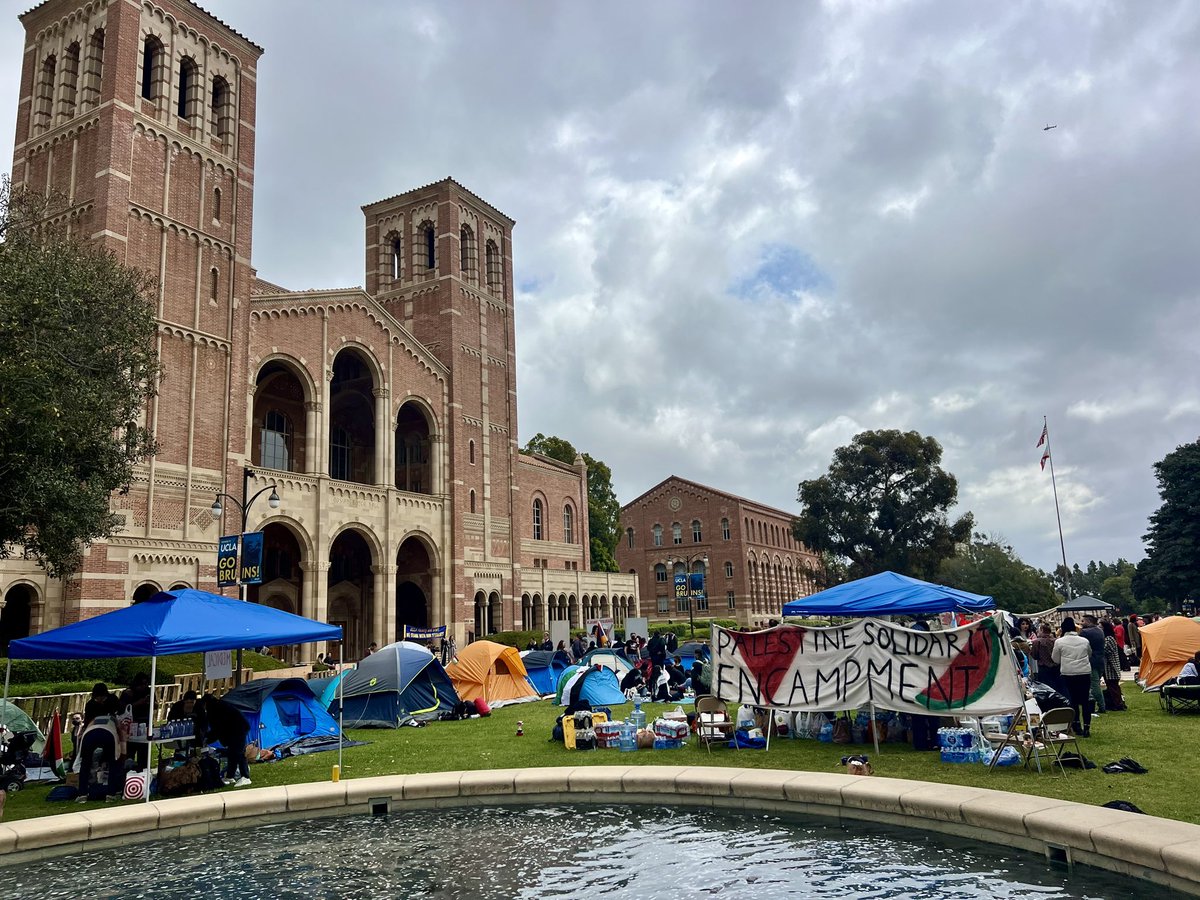 UCLA UPDATE: Student leader tells @NewsNation 100+ students are within their “Palestine Solidarity Encampment”. #UCLA says it is “monitoring the situation to support a peaceful campus environment”. #protests @NewsNation