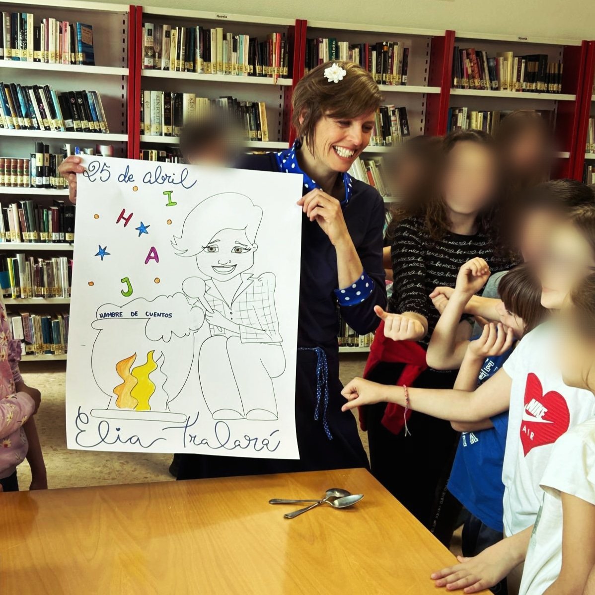 Mirad qué favorecida salgo en este retrato de una profe de Socovos (Albacete), donde he estado contando esta mañana! Gracias niñ<a href="/s/">『S』</a>, profes y Antonio, de la biblio! 

#NarraciónOral #CuentosContados #Socovos #pueblosdealbacete