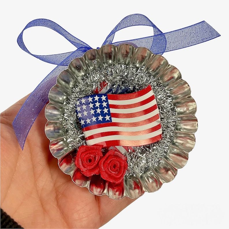 Patriotic Memorial Day Ornaments, American Flag Decoration, Red White Blue Independence Day  with wreath- Etsy buff.ly/3wjkSeJ 🇺🇸 #memorialday #patriotic #etsystore