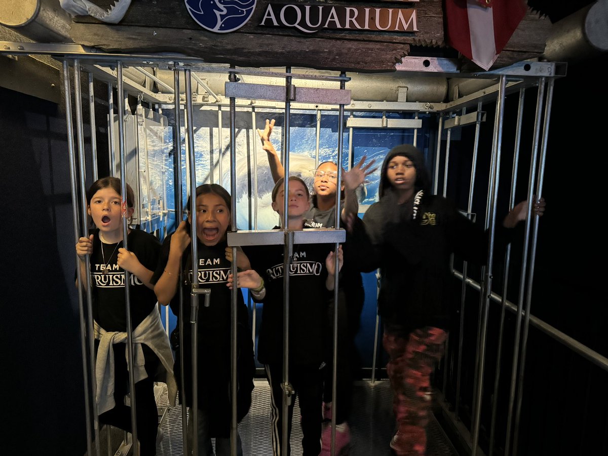 CounselingKirk's tweet photo. Our 5th graders were amazing and had so much fun on their Chattanooga trip. I am going to miss this group of kids so much 🥲 @DrCSLPadgett @kellymastro @hapevillehawks https://t.co/xDsDpj31Dg