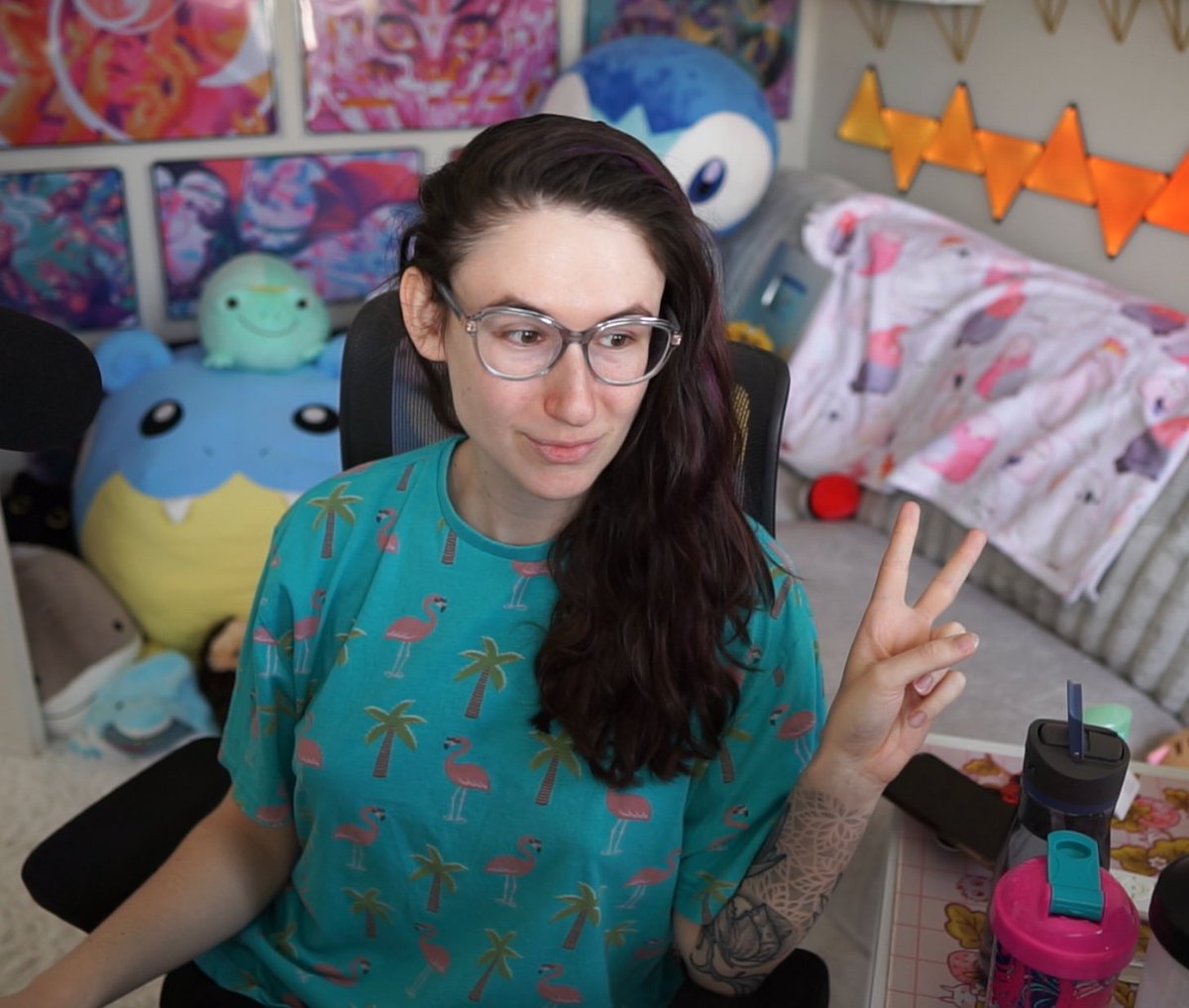 hiyooo I’m in my cute PJs, I’m comfy, and I’m BIG chillin’ come say hi :3 ✨ twitch.tv/bloody ✨