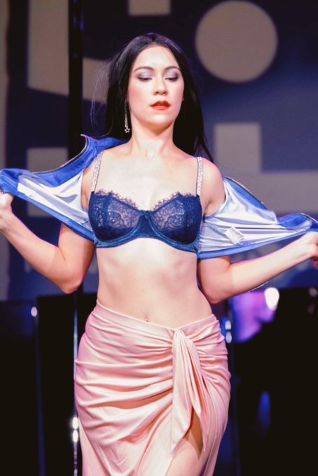 My next con will be @KimochiiCon! Who is excited to see me perform there? 💓 https://t.co/vd2BfNpxXf<a class="tags" href="/tag/kimochiicon">@kimochiicon</a><a href="/tag/pride"class="tags"><span>#pride</span></a>