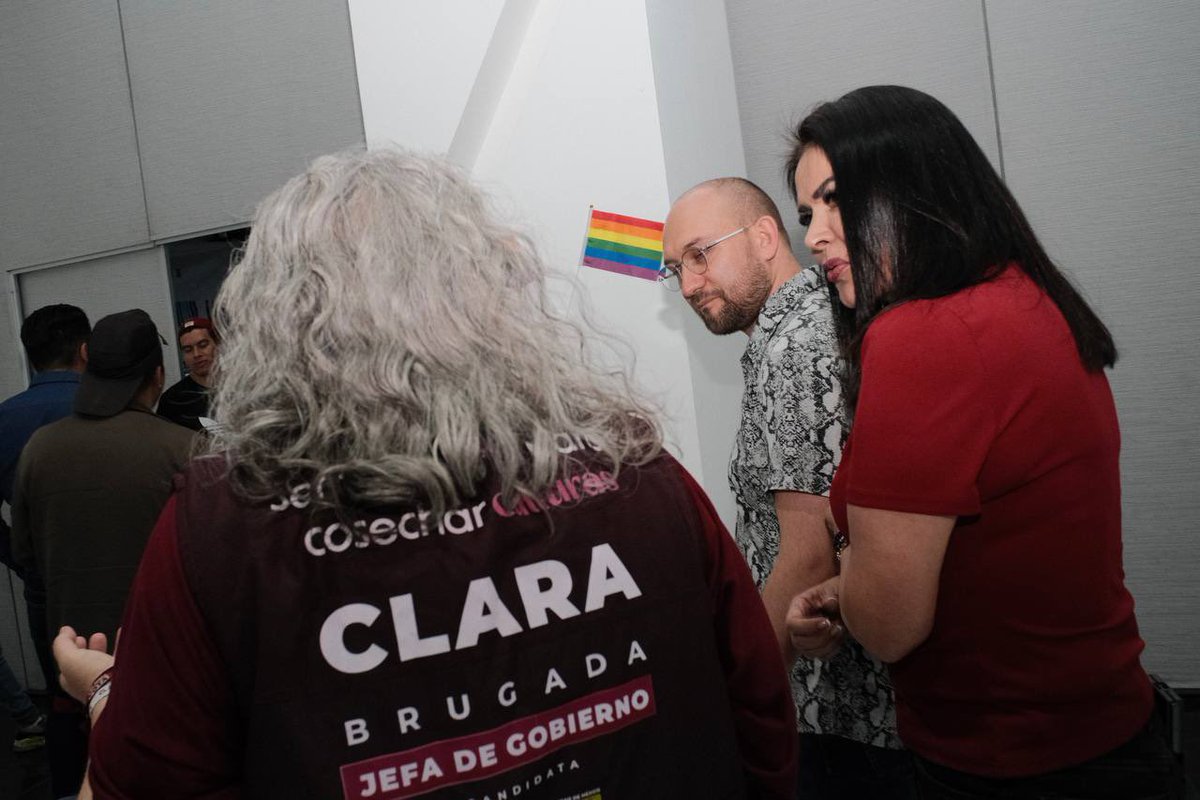 #DerechoALaCiudad pasa por una vivienda digna para tod@s y requiere de una política pública sólida y sensible Este tema fue abordado en “Vivienda Incluyente en la Ciudad que Soñamos” con personas de la comunidad LGBTQ+ #BenitoJuarez Gracias por invitarme y sigamos trabajando!